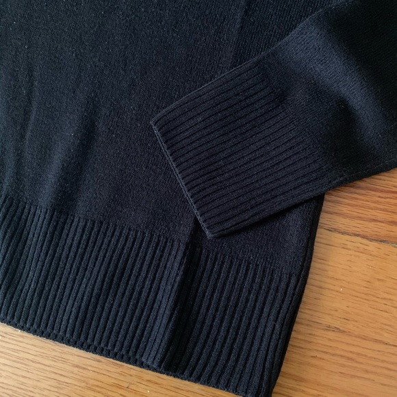 BOGO 🌿 H&M Black V Neck Sweater - Picture 2 of 3